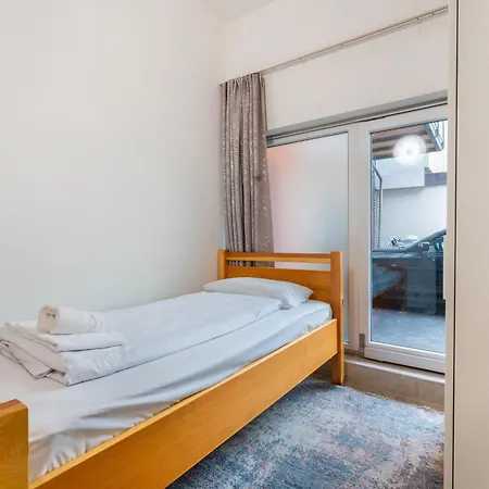 - Aldars 8 * Munich