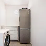 Aldars Urban Loft Suite No.8 Ξενοδοχείο με διαμερίσματα