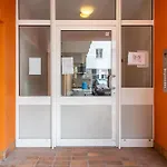 Aldars Urban Loft No.8 Aparthotel 3*