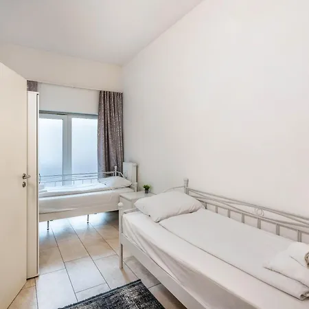- Aldars 8 Aparthotel