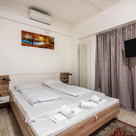 アパートホテル - Aldars 8 3*